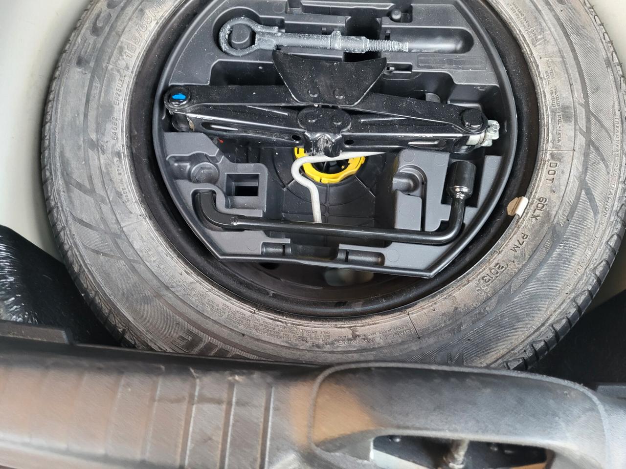 PEUGEOT 208 1,4 HDI-UNICA PROPRIETAR-4 REVISIONI