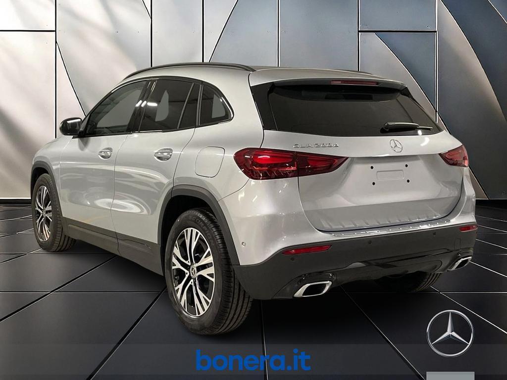 Mercedes GLA 200 200 D Progressive Advanced Plus 8G-DCT