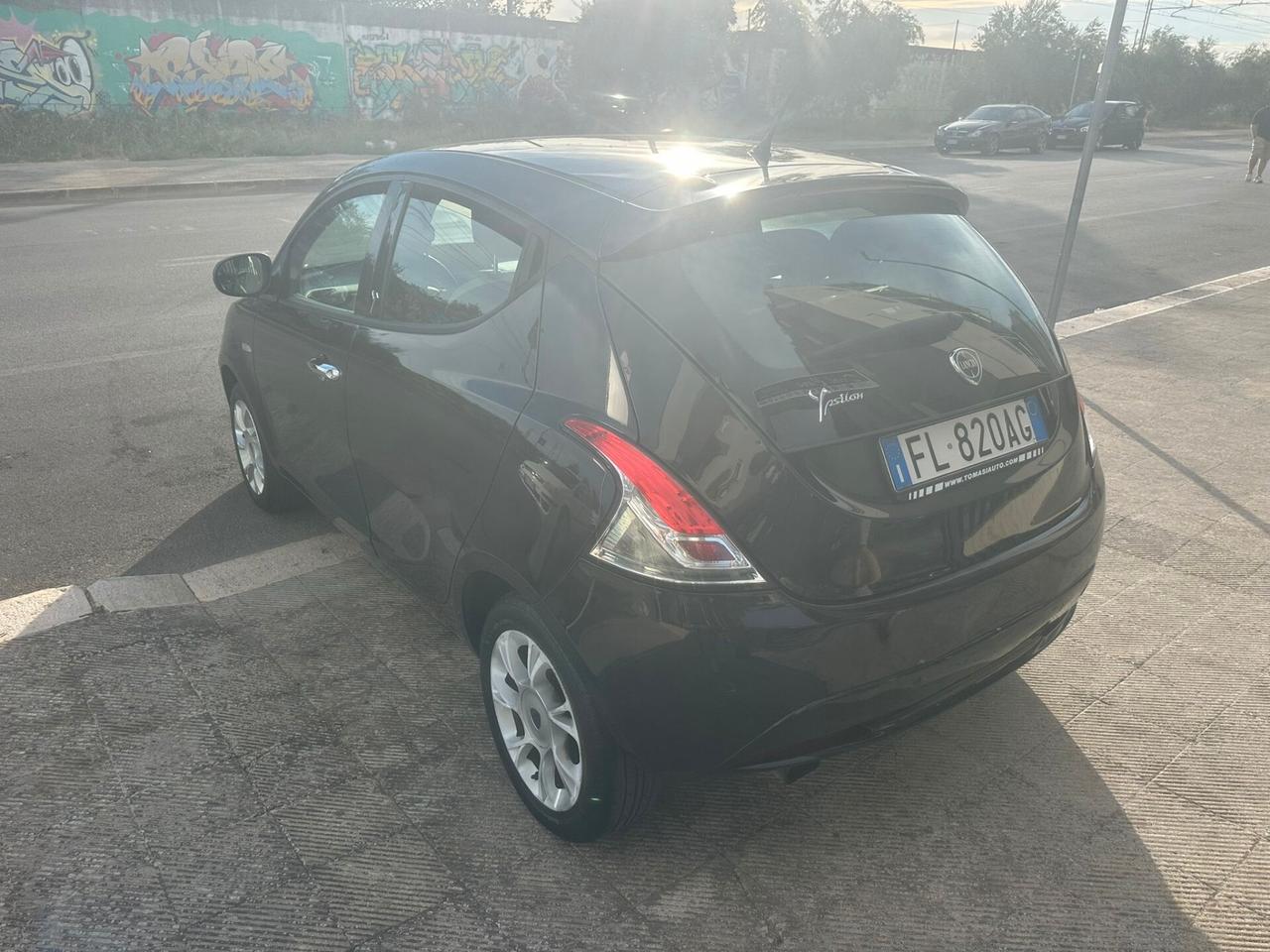 Lancia Ypsilon 1.2 69 CV 5 porte Gold