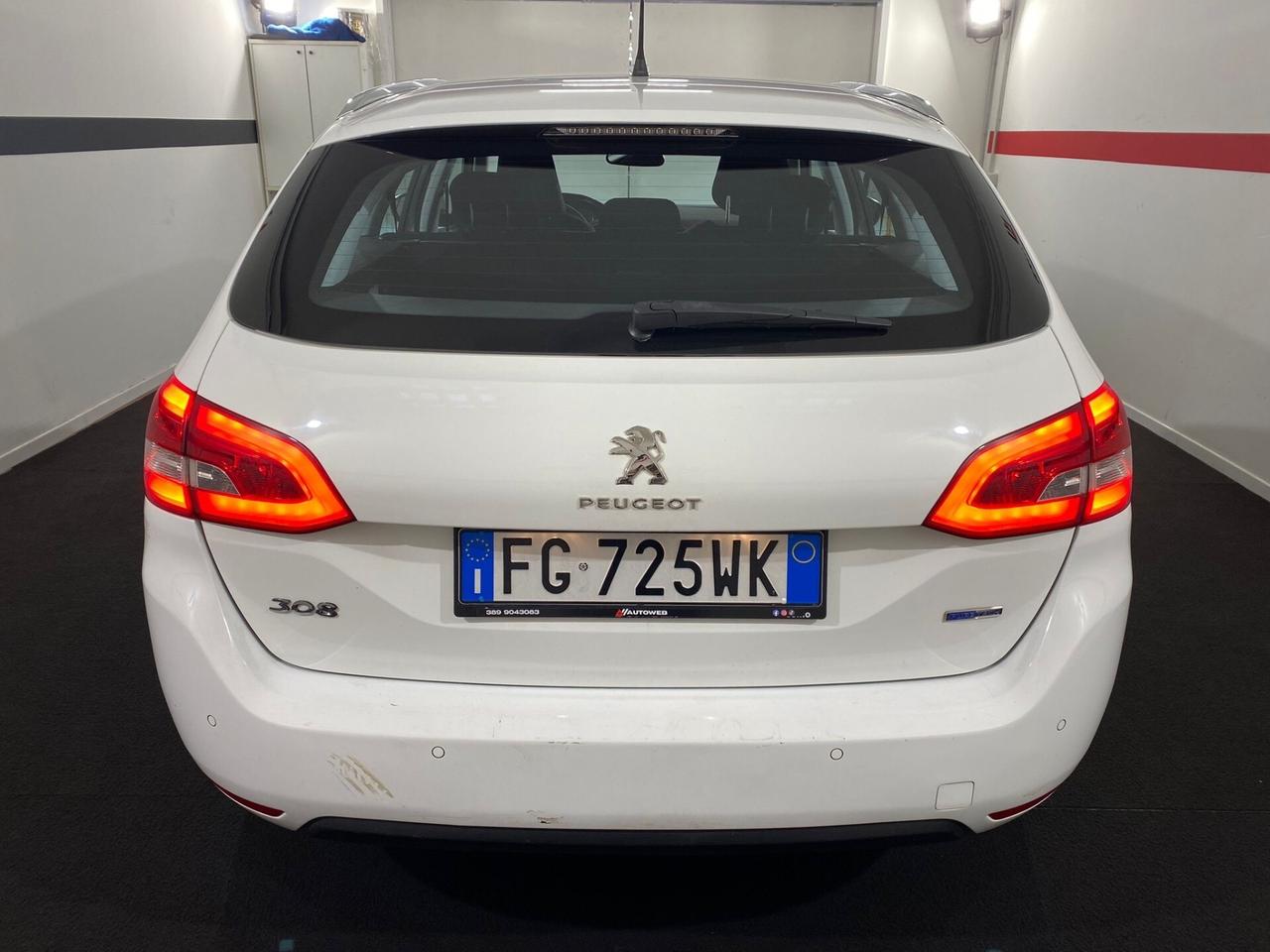 Peugeot 308 PureTech Turbo 130 *PER COMMERCIANTI *