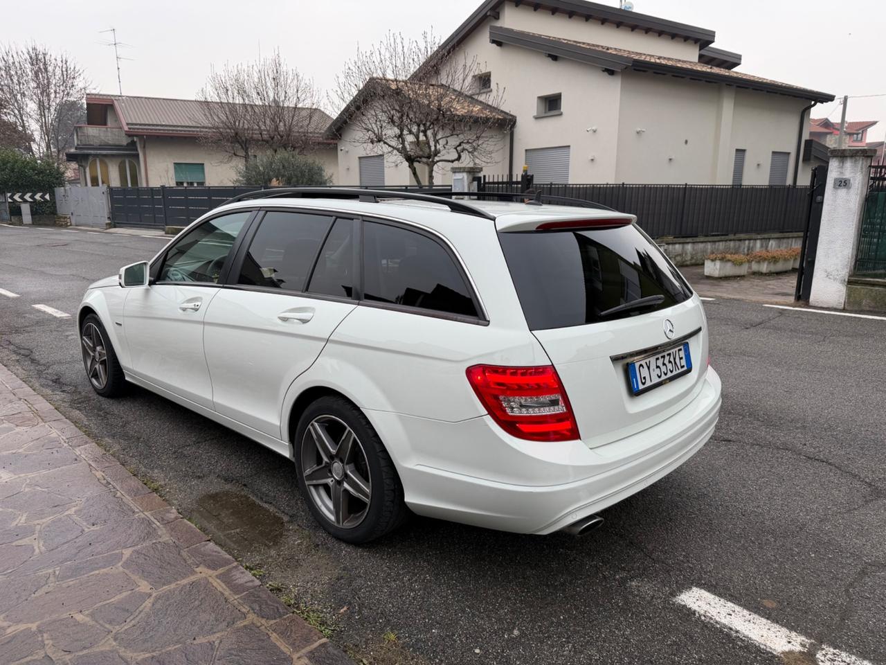 Mercedes-benz C 220 CDI BlueEFFICIENCY Avantgarde