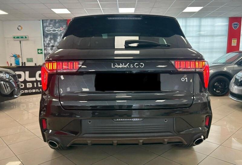 LYNK&CO 01 01 PHEV