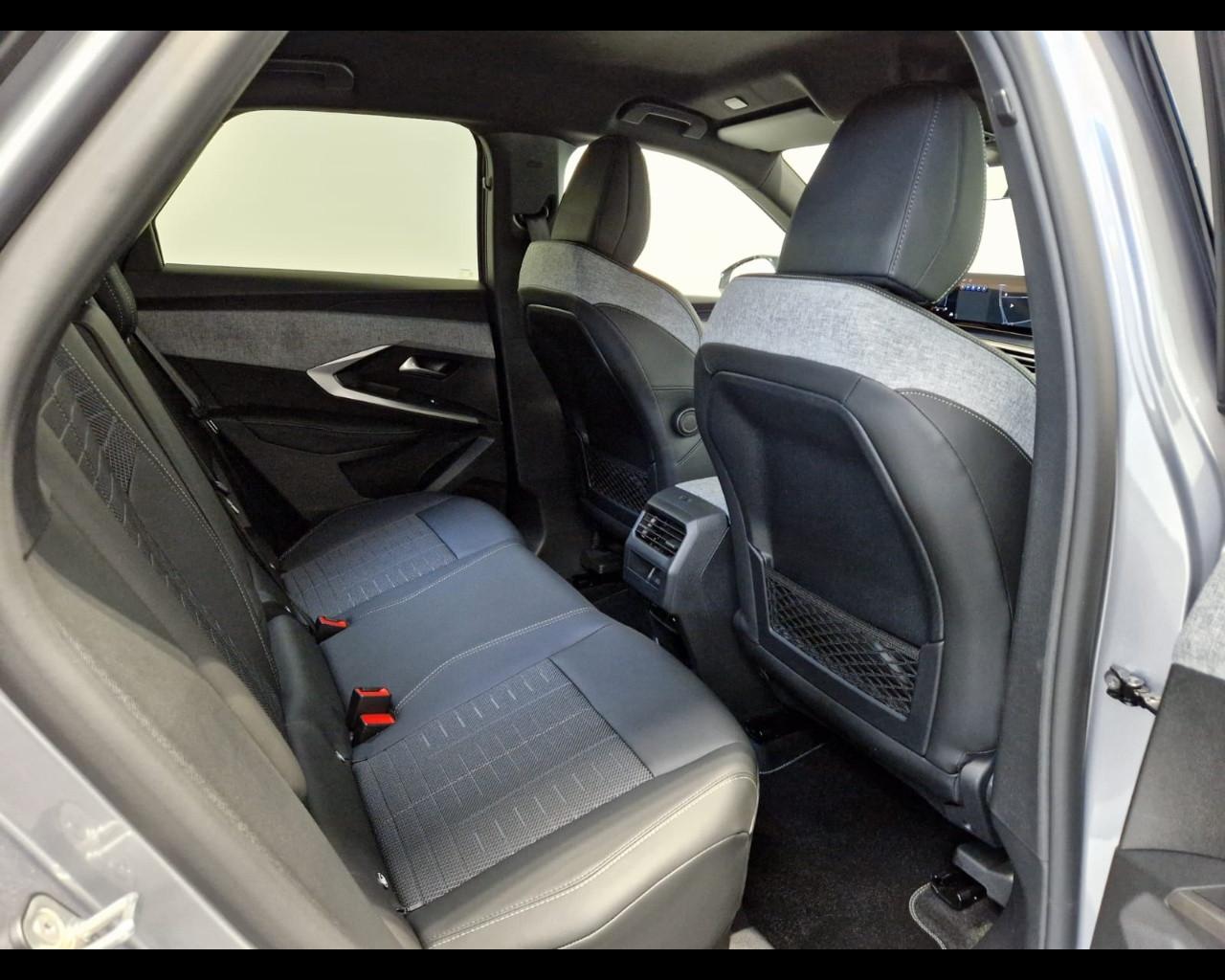 PEUGEOT 3008 1.2 hybrid GT 136cv e-dcs6