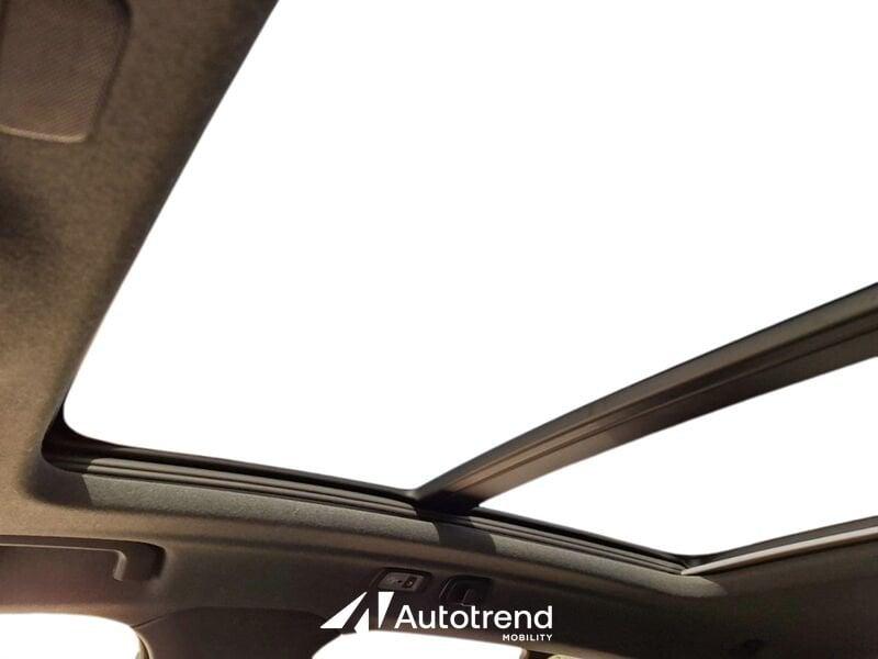 Volvo XC40 D3 150 CV Automatica NAVI TETTO LED R-design