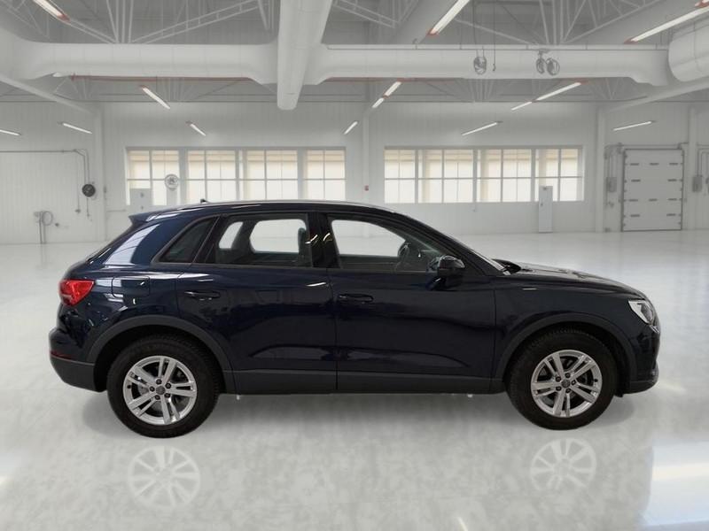 AUDI Q3 35 TDI quattro Business