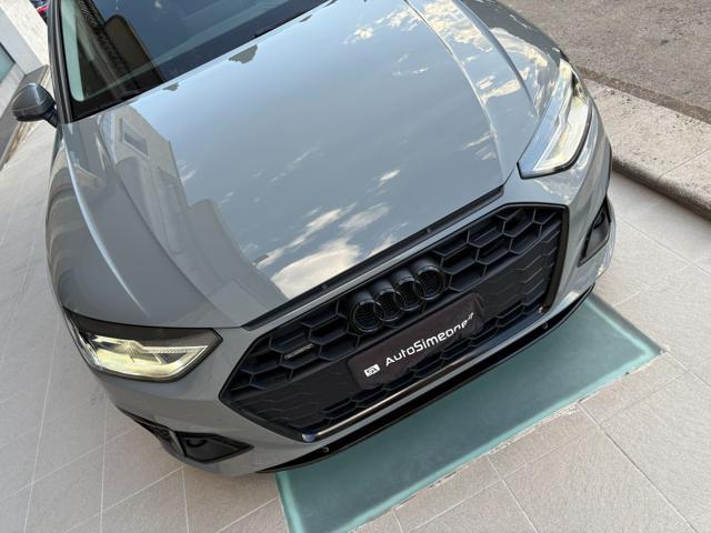 AUDI A4 Avant 40 2.0 TDI quattro S tronic S line edition.