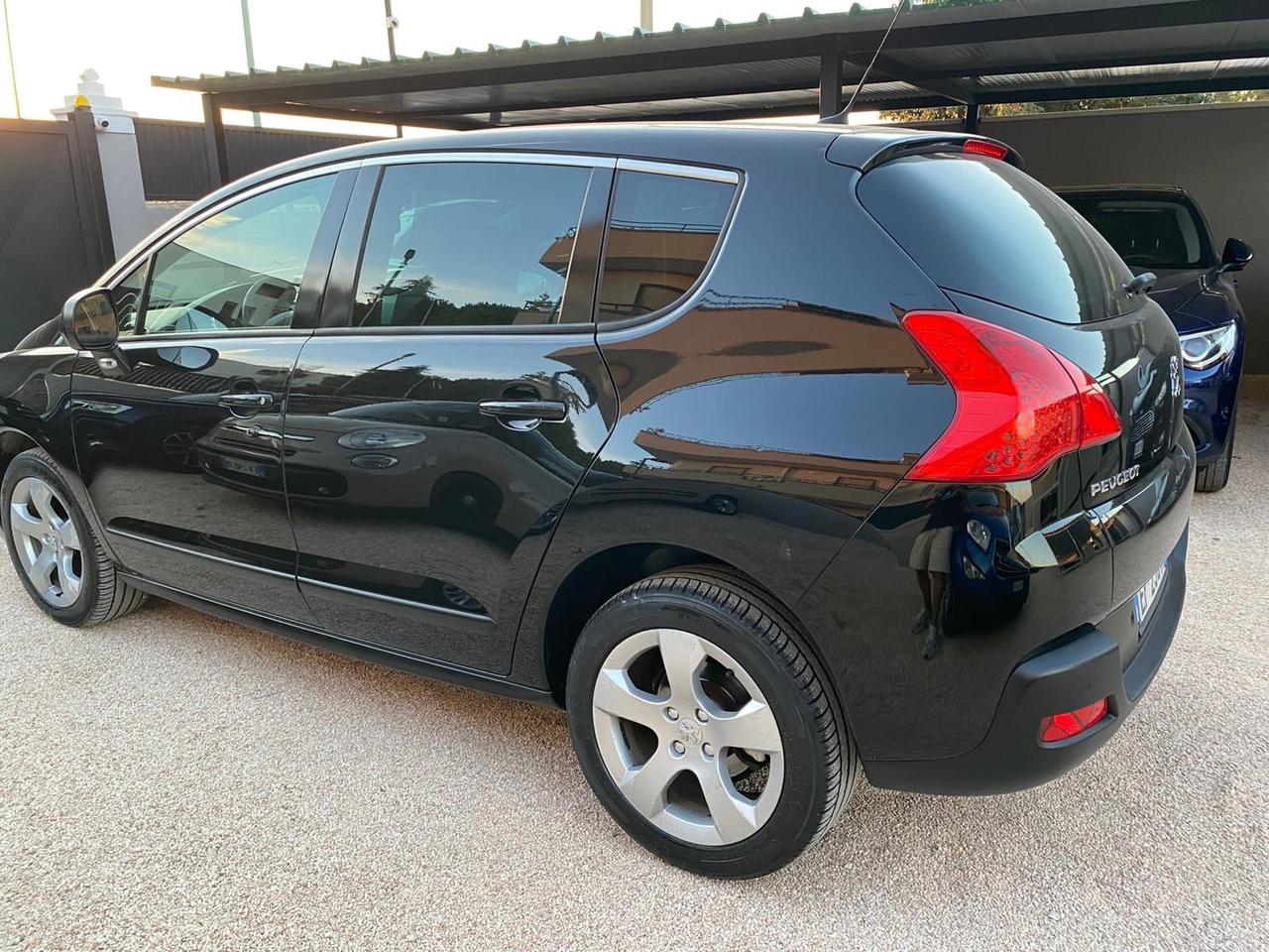 Peugeot 3008 1.6 e-HDi 115CV cambio robotizzato S.&S. Business