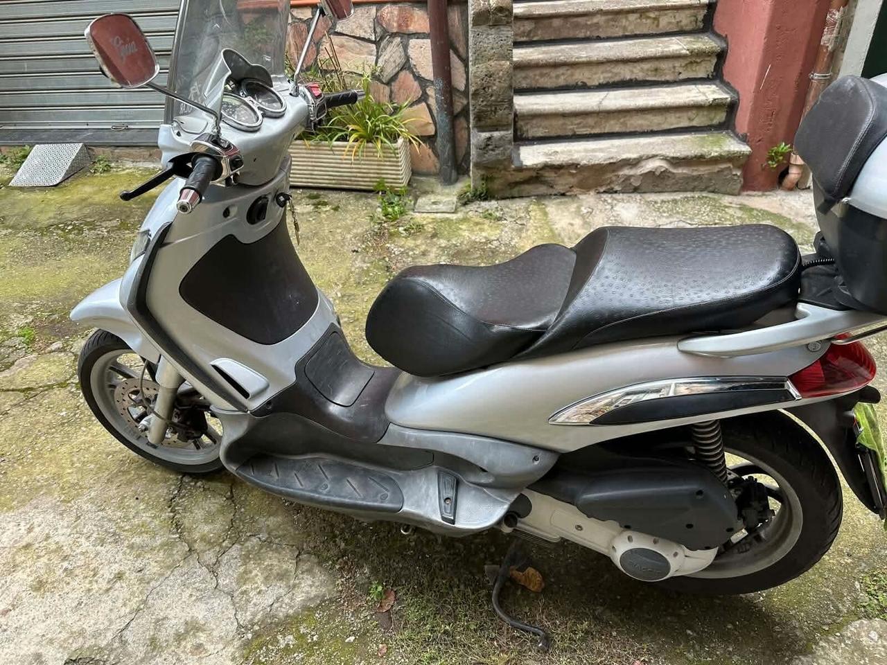 Piaggio Beverly 250