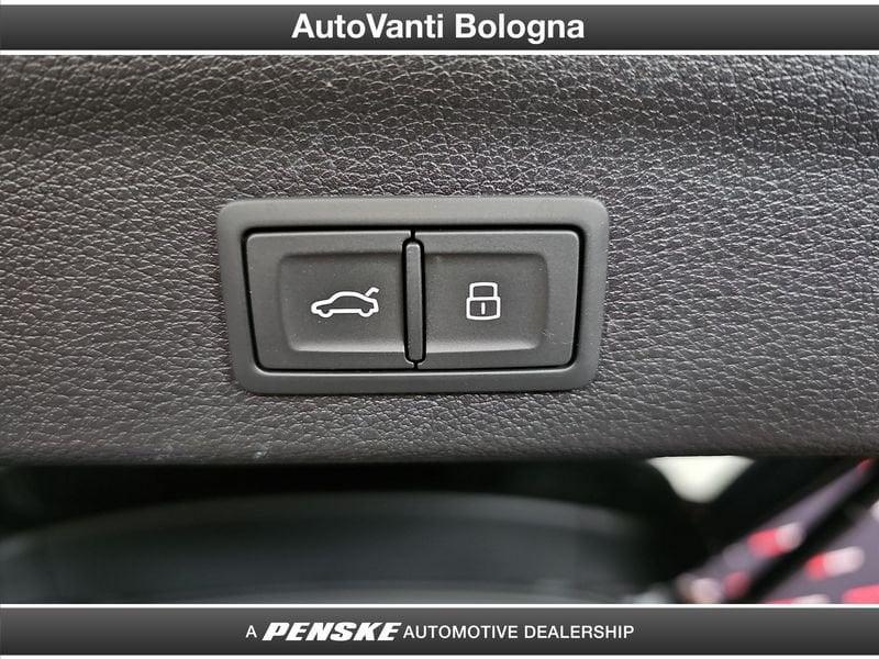 Audi Q3 Q3 35 2.0 tdi Identity Black s-tronic