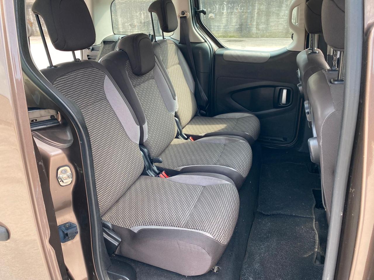 Peugeot Partner autovettura 1.6hdi full opt 2014