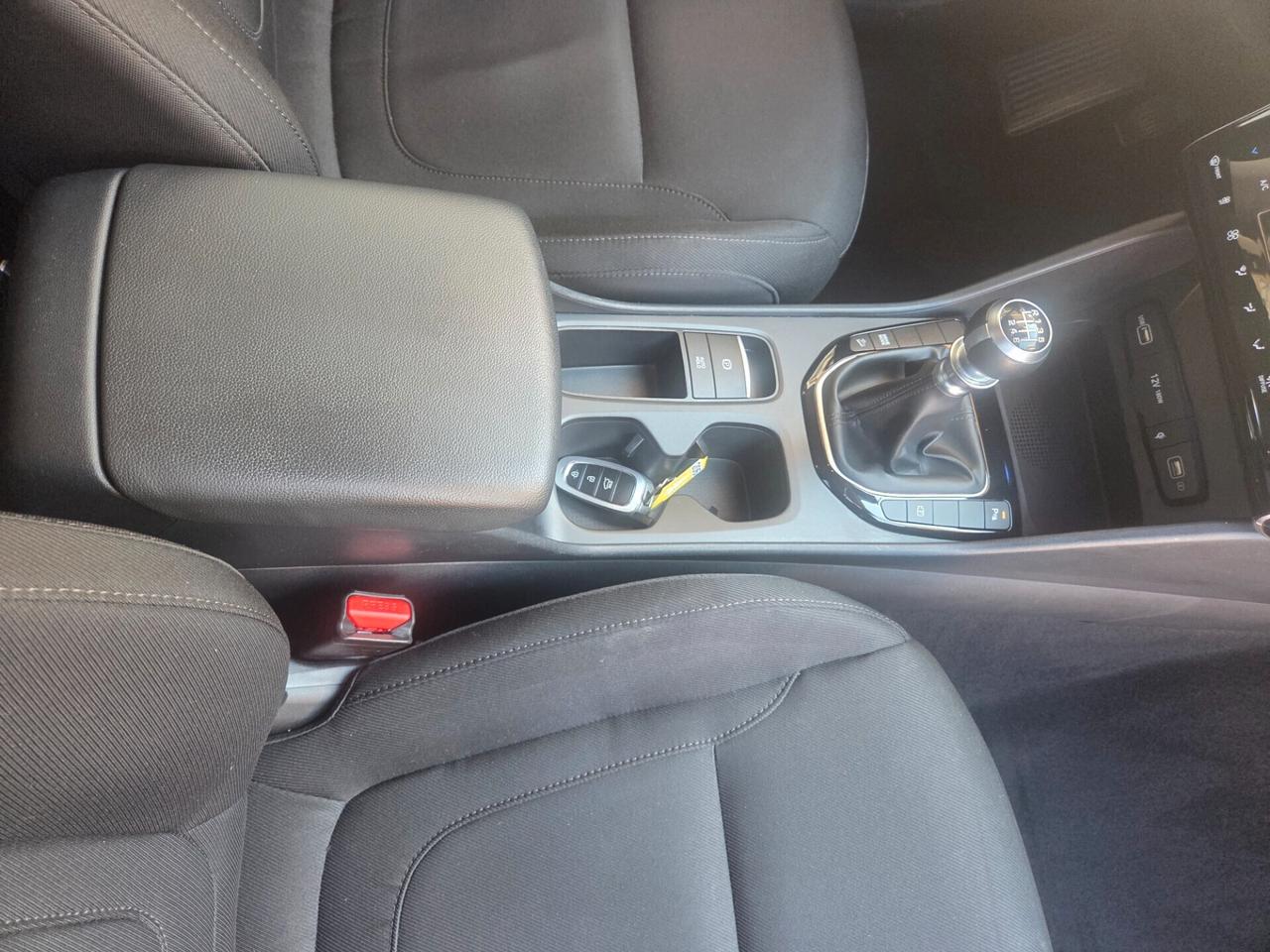 HYUNDAI TUCSON ANNO 2022 SOLI KM 120000 CERTIFICATI