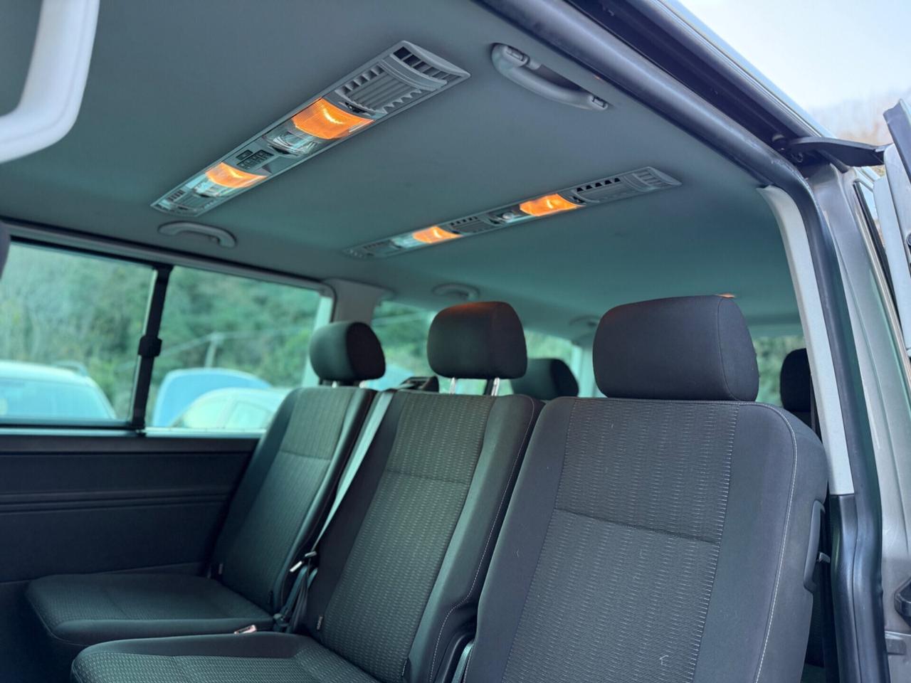 Volkswagen Caravelle 2.0 TDI 150CV DSG 9 posti