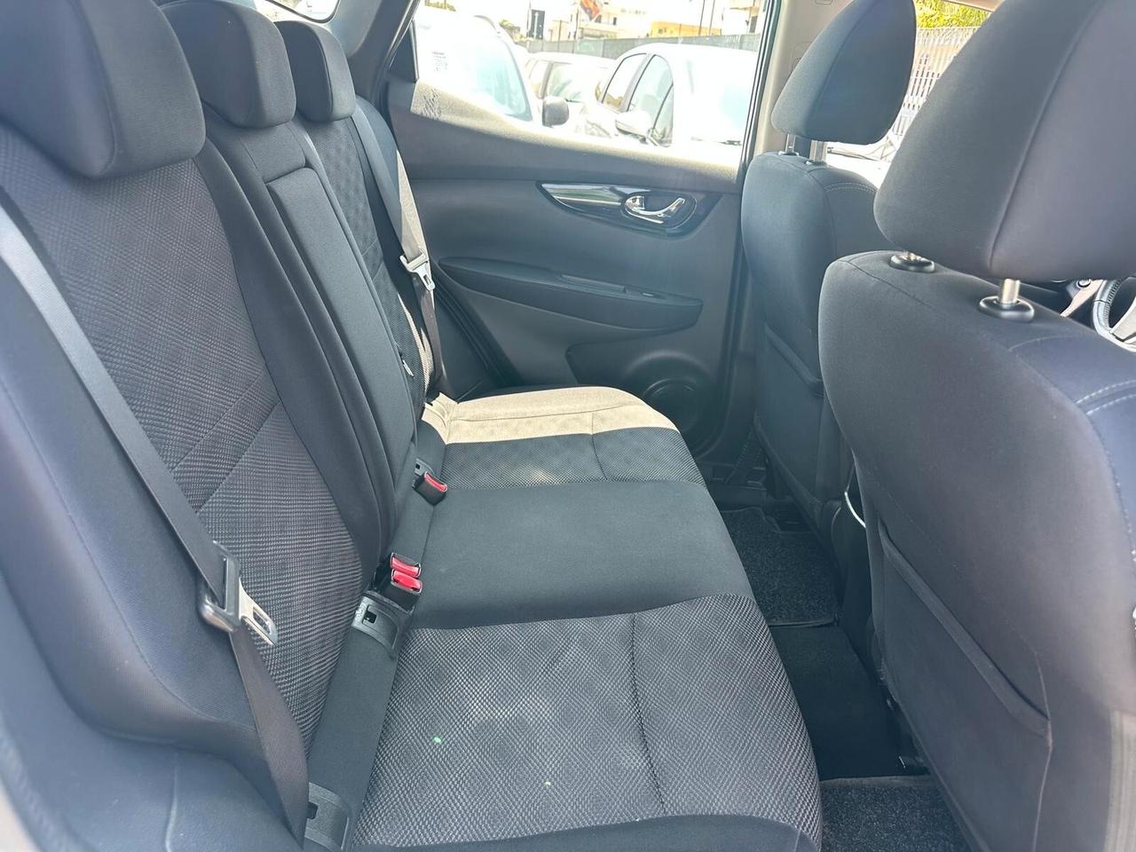 Nissan Qashqai 1.5 dCi Tekna-04/2016