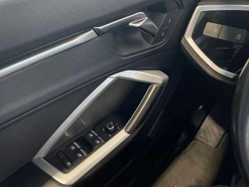 Audi Q3 II 2018 Audi 35 2.0 tdi Business s-tronic