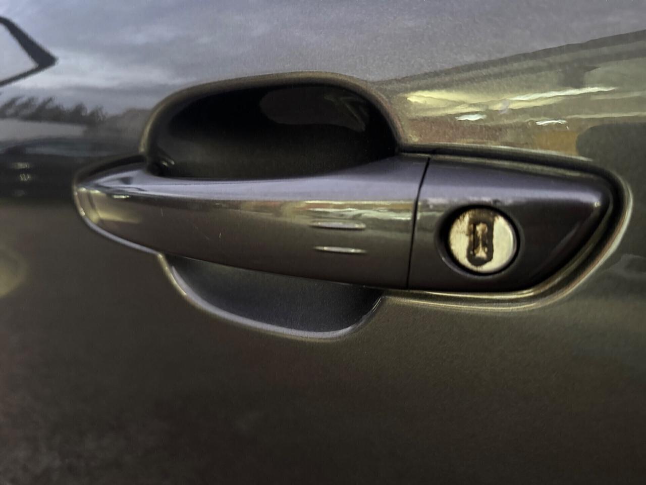 Citroen C4 BlueHDi 130 EAT8 Shine retrocam Sensori