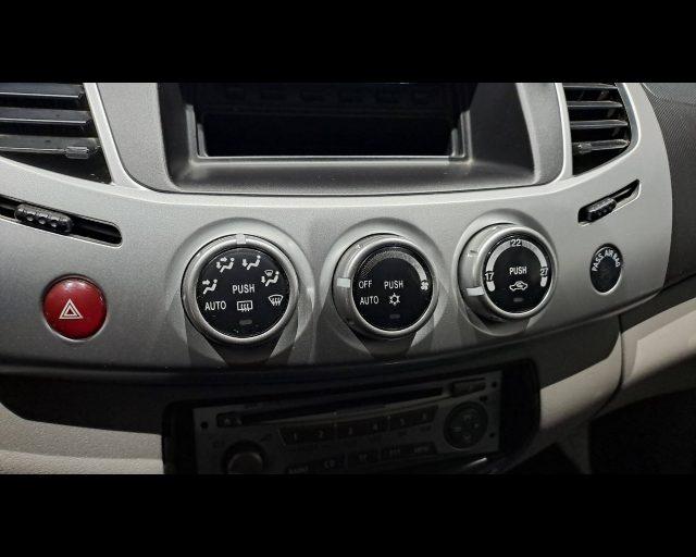 MITSUBISHI L200 d.cab 2.5 di-d Intense N1 E5