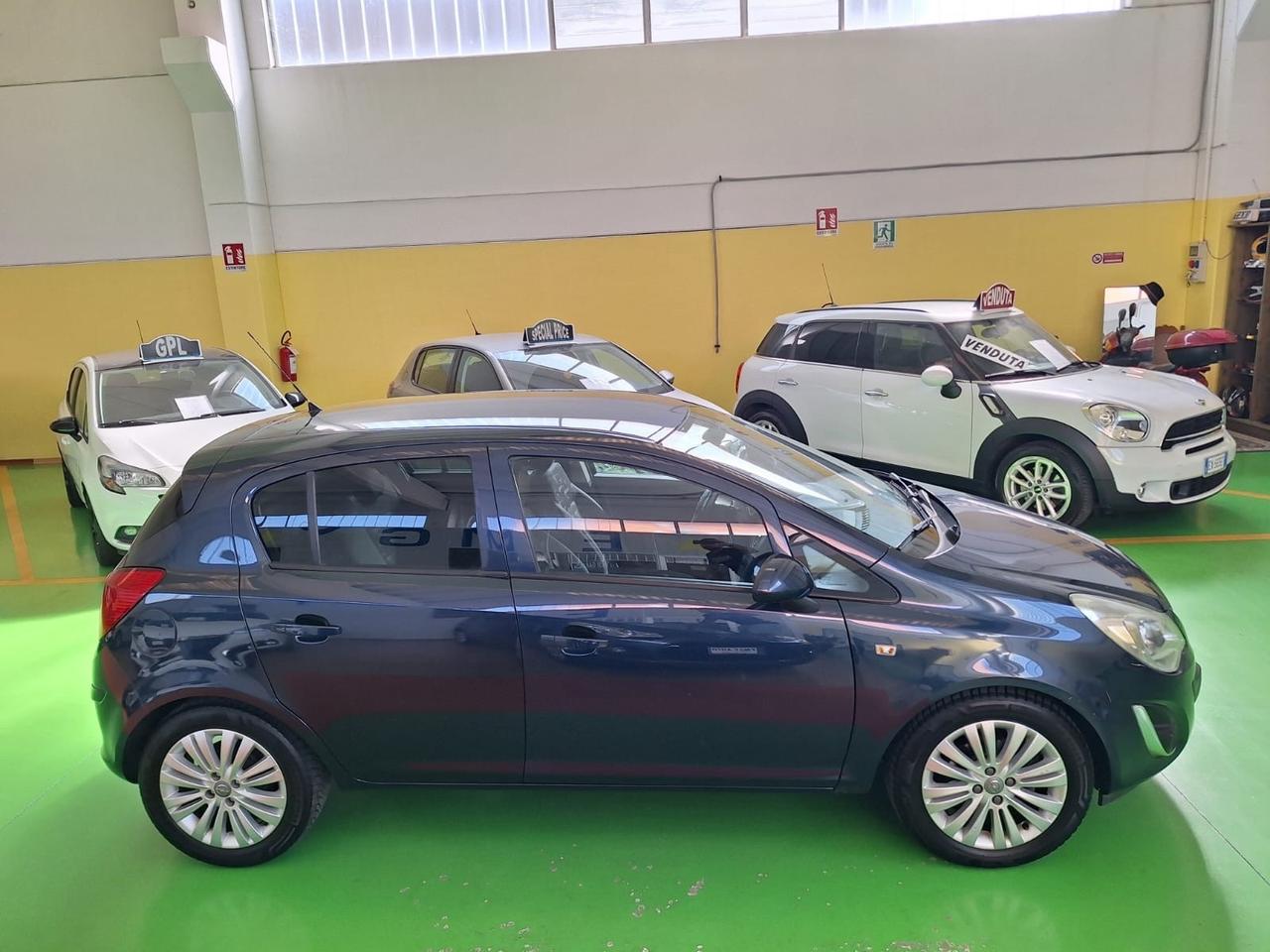 Opel Corsa 1.2benzina, 5 porte NEO PATENTATI