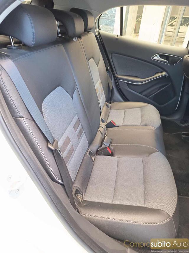 MERCEDES-BENZ GLA 200 d Automatic 4Matic Premium