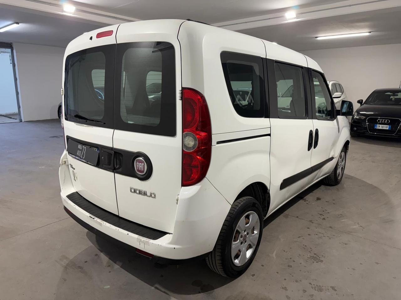 Fiat DOBLO 1.6 Multijet 105 CV Lounge*NEOPATENTATI*5 POSTI