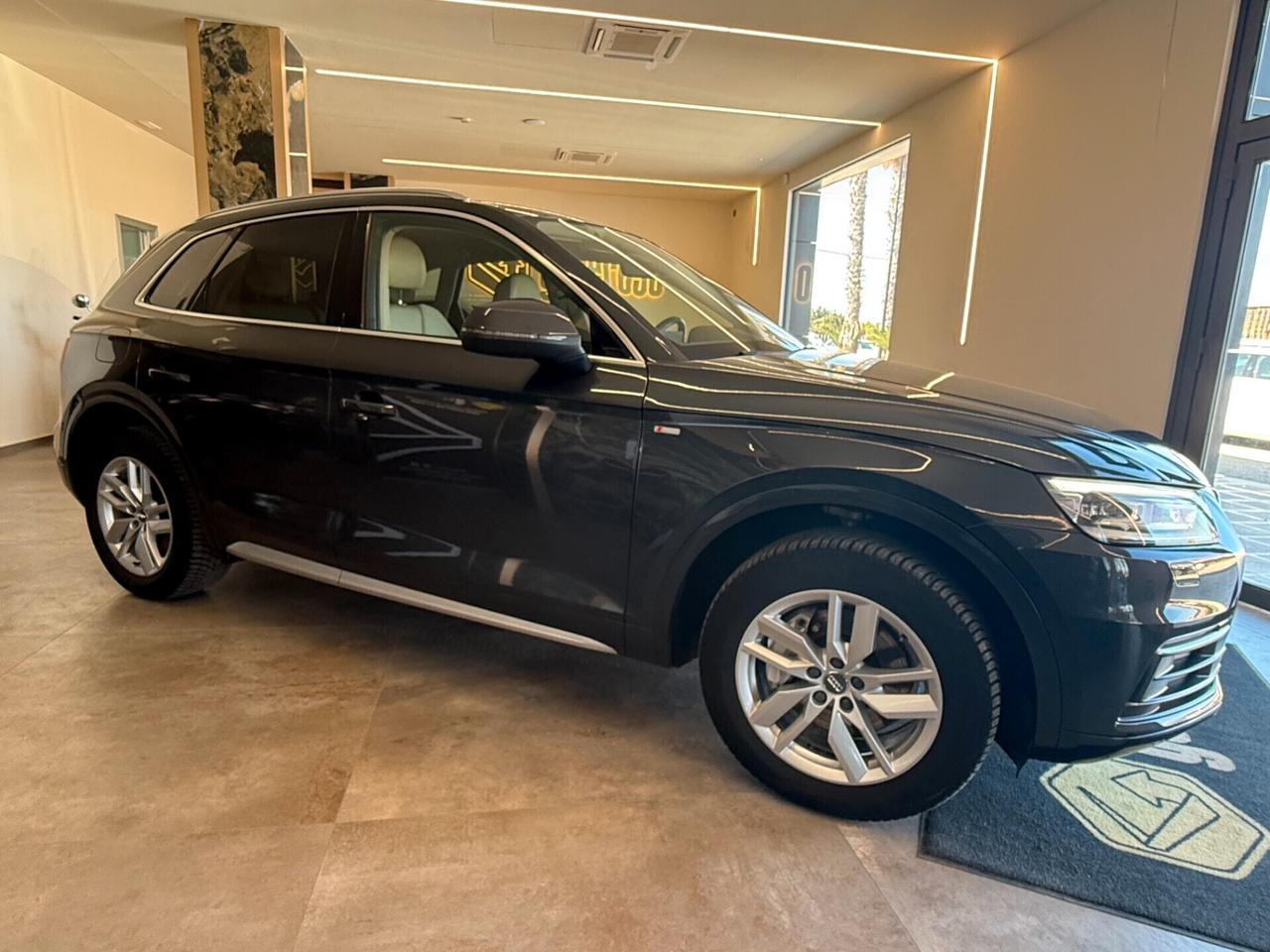 Audi Q5 2.0 TDI quattro Stronic 190CV Sport Cockpit Pelle Garanzia