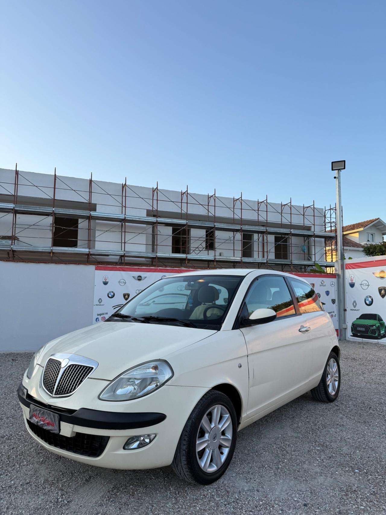 Lancia Ypsilon 1.3 Multijet 16V Argento