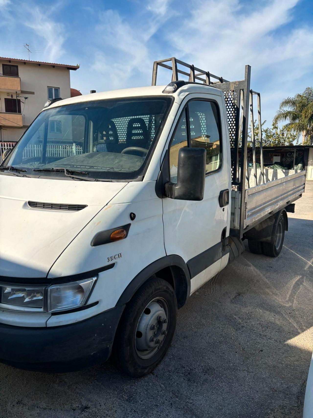 Iveco Daily 35C11 Cabinato