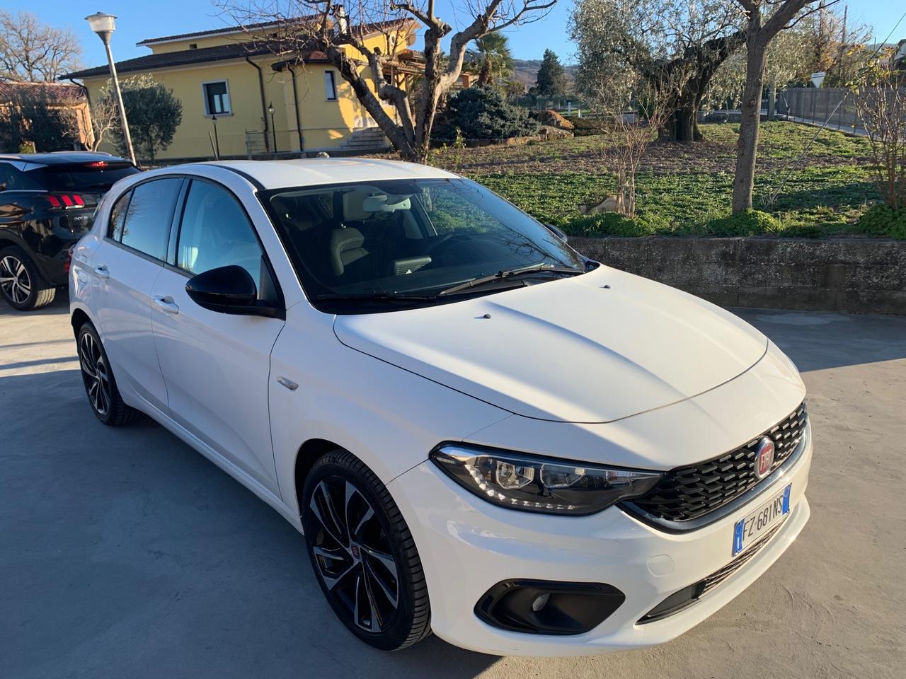 Fiat Tipo 1.6 Mjt S&S 5 porte S-Design