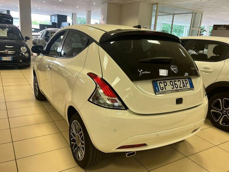 Lancia Ypsilon 1.0 FireFly 5 porte S&S Hybrid Gold Plus