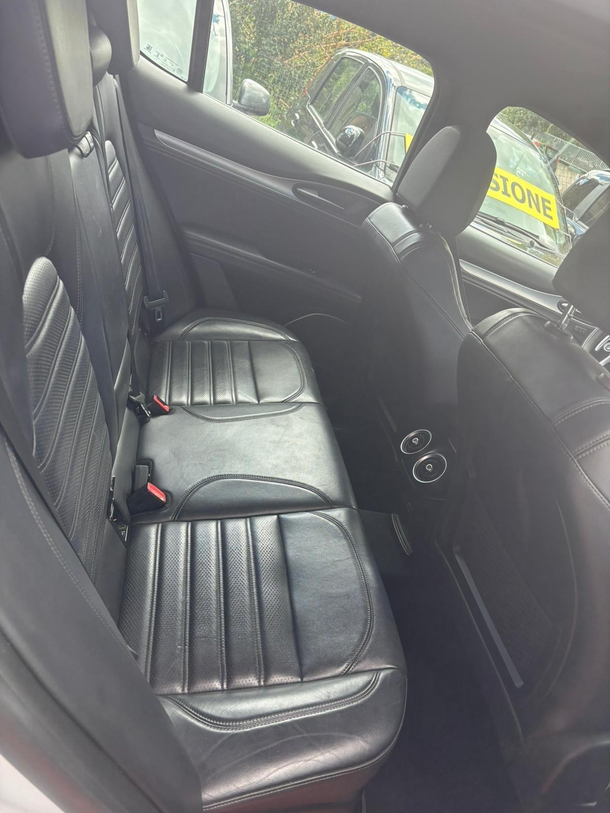 Alfa Romeo Stelvio 2.2 Turbodiesel 210 CV AT8 Q4 Executive