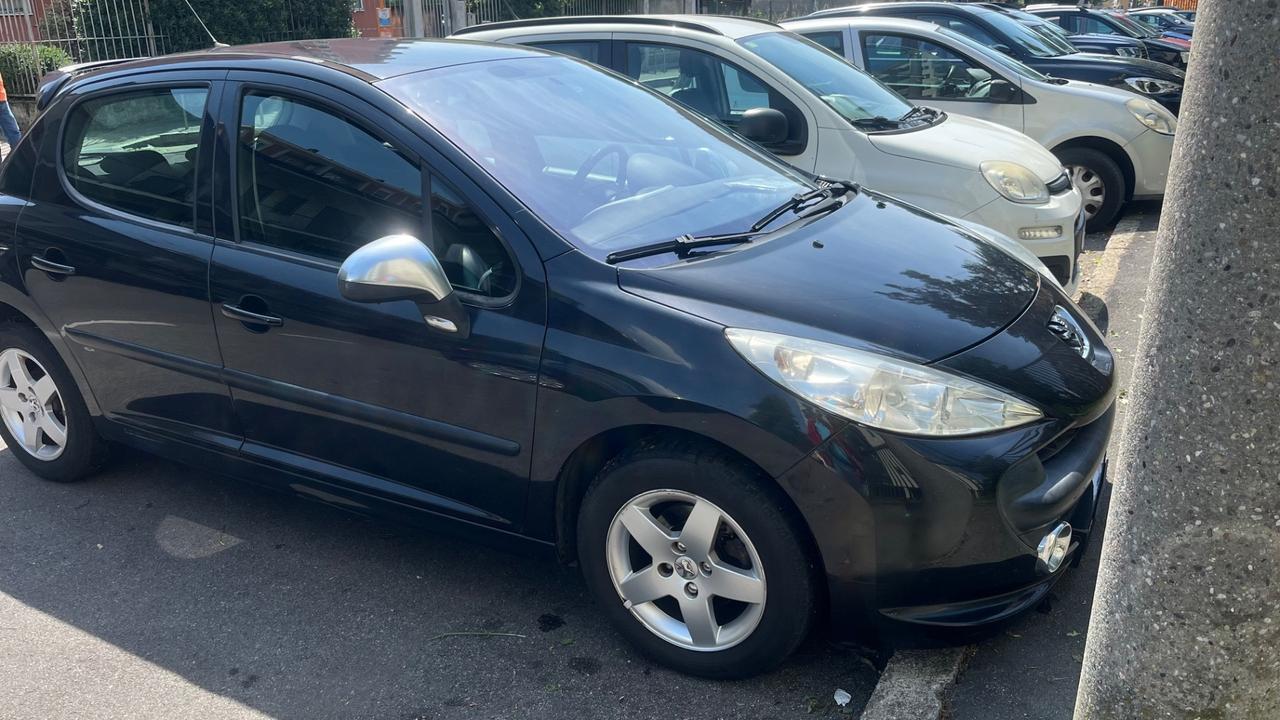 Peugeot 207 1.4 8V 75CV 5p. Energie Sport ECO GPL