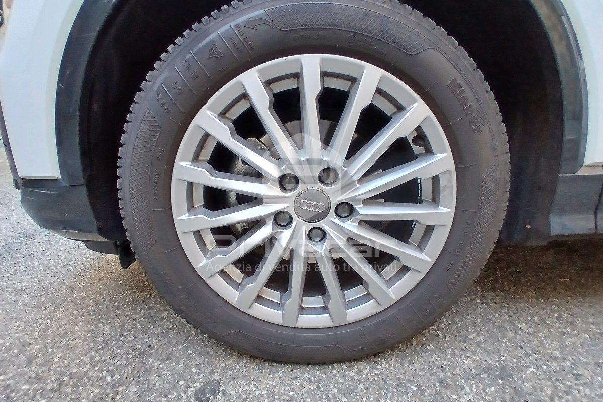 AUDI Q2 30 TFSI Business Design