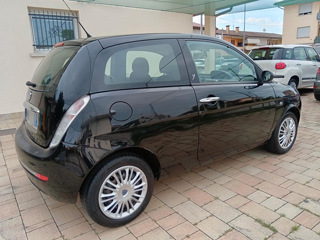 Lancia Ypsilon 1.2 Oro