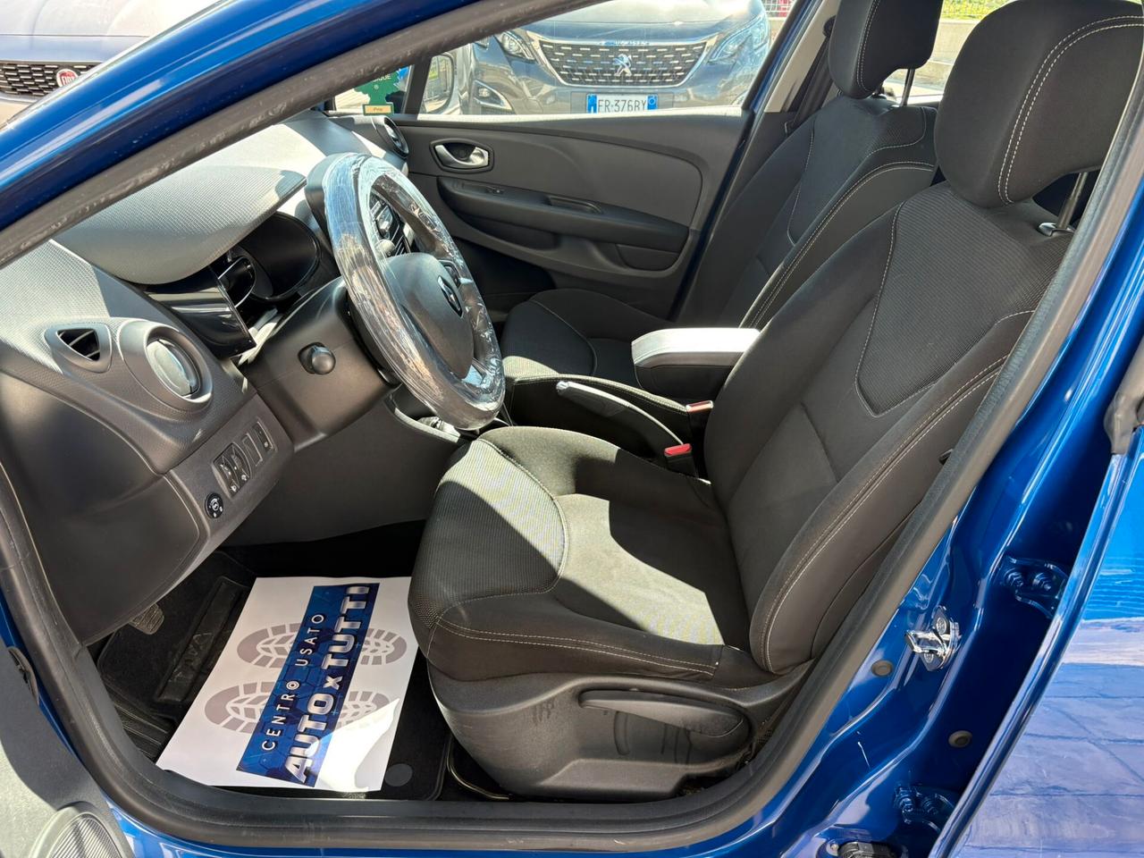 Renault Clio TCe 12V 90 CV GPL 5 porte Moschino Intens