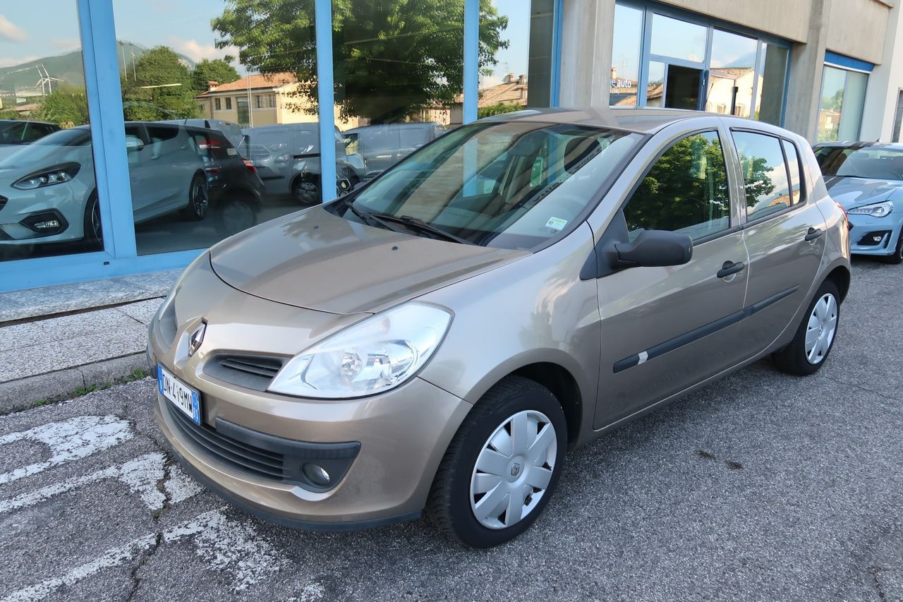 Renault Clio 1.2 16V 5 porte