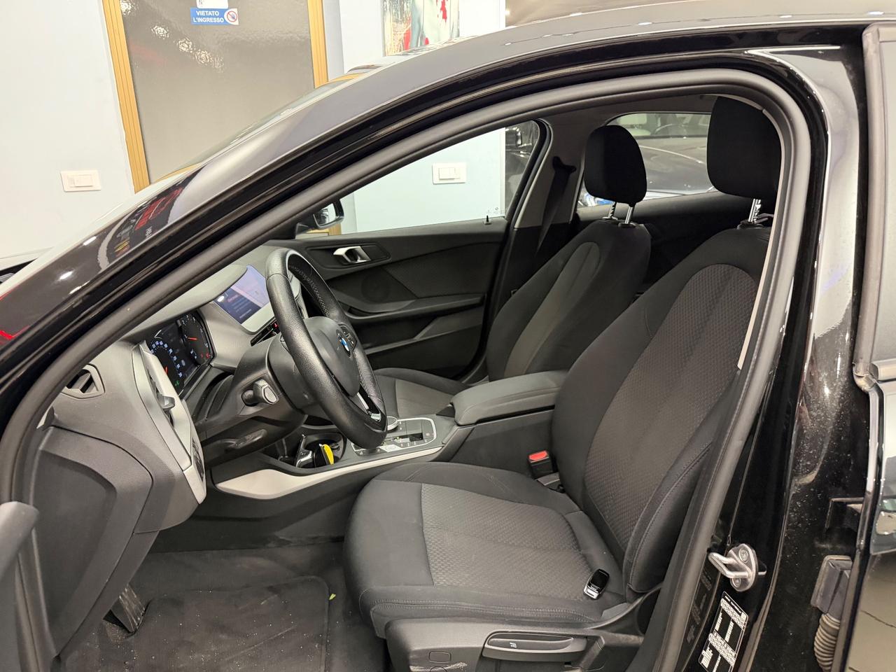 Bmw 116 116d 5p. Msport