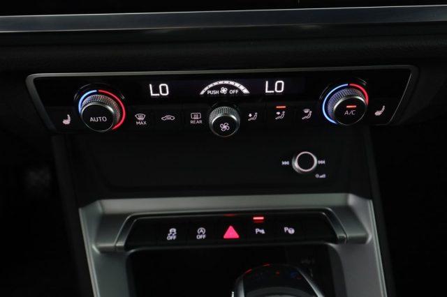AUDI Q3 Q3 40 TDI quattro S tronic Identity Black