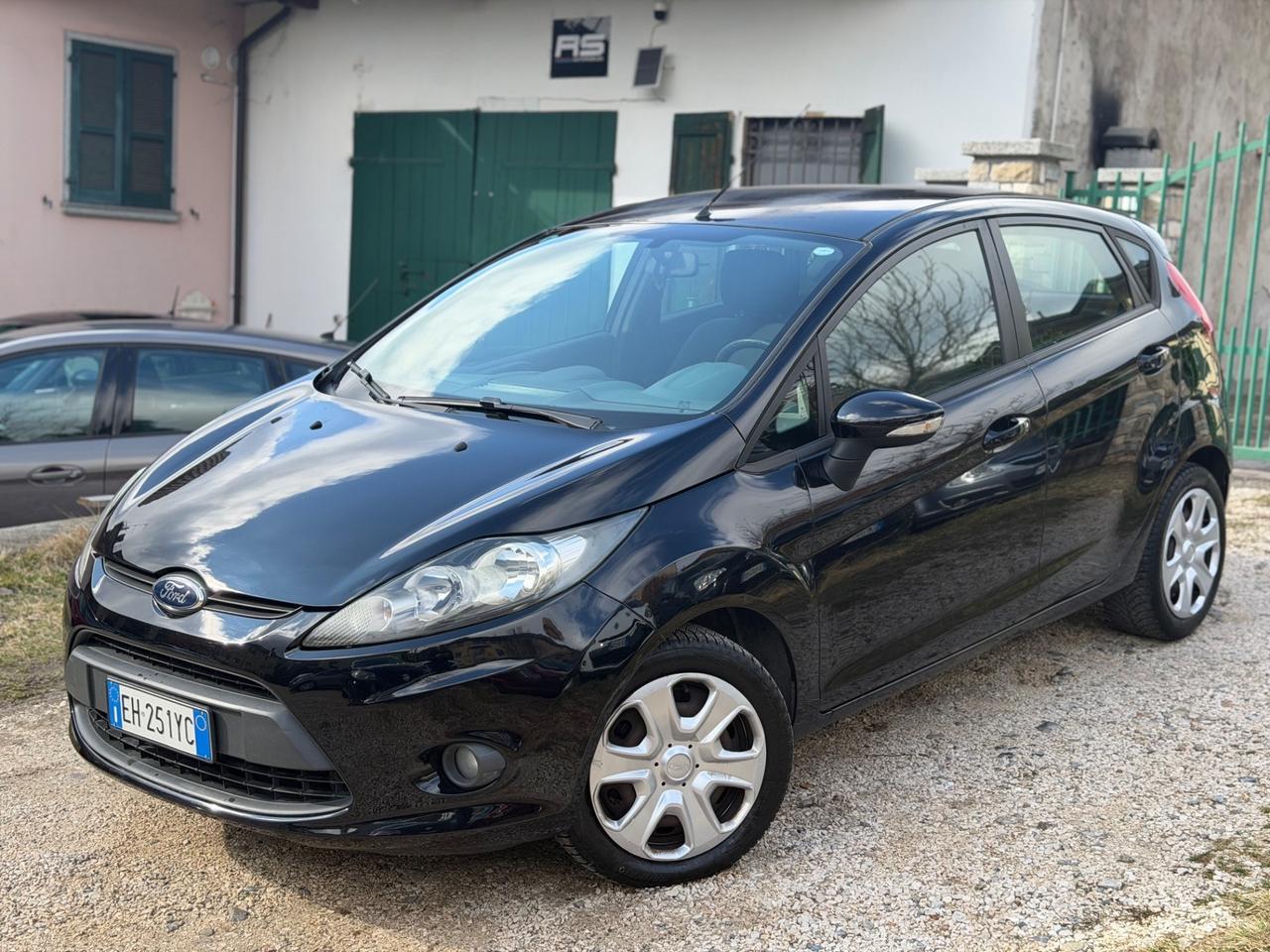 Ford FIESTA 1.2 82 CV 5P TITANIUM NEOPAT KMCERT GARANZ UNICOPR
