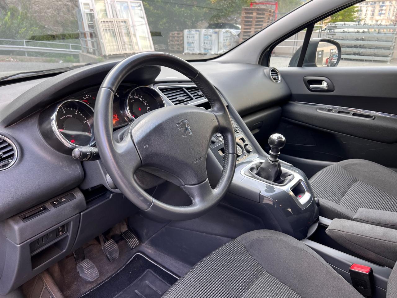 Peugeot 5008 1.6 HDi 112CV 7 posti