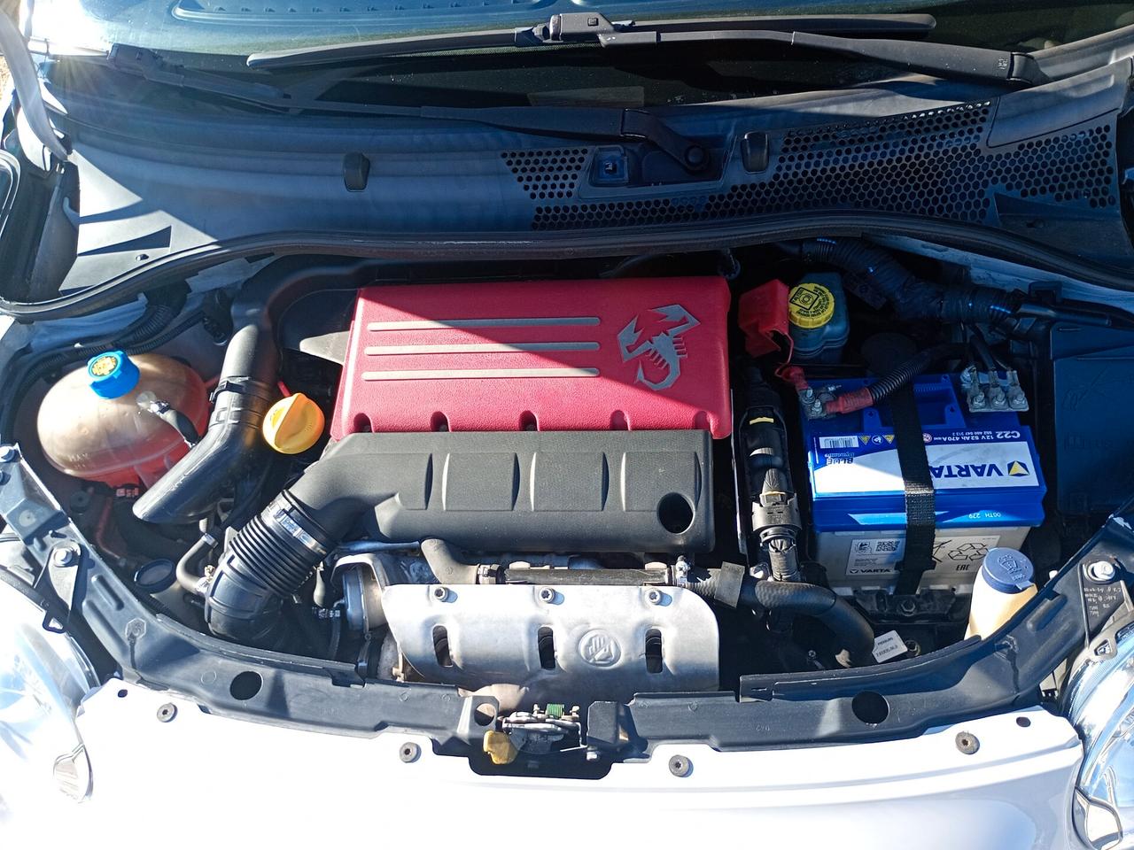 Abarth 500 1.4 Turbo T-Jet MTA Custom