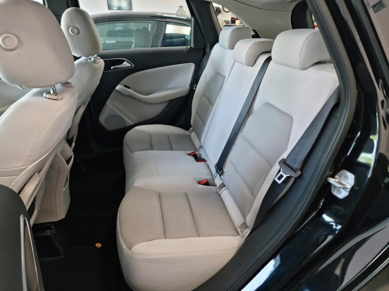Mercedes-benz B 180 BENZINA NEOPATENTATI