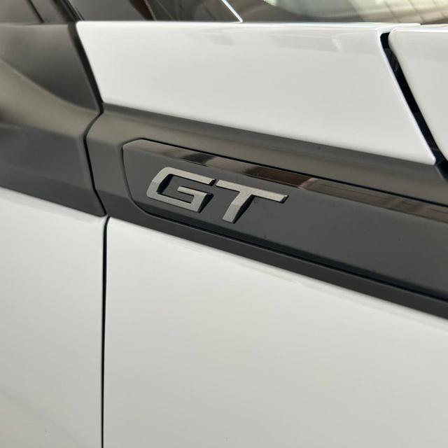 PEUGEOT 2008 Hybrid 145 e-DCS6 GT