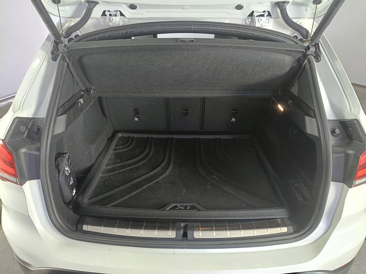 BMW X1 F48 2019 - X1 xdrive18d xLine Plus auto