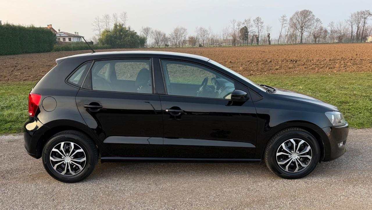 VOLKSWAGEN POLO 1.2 BENZINA 5 PORTE NEOPATENTATi