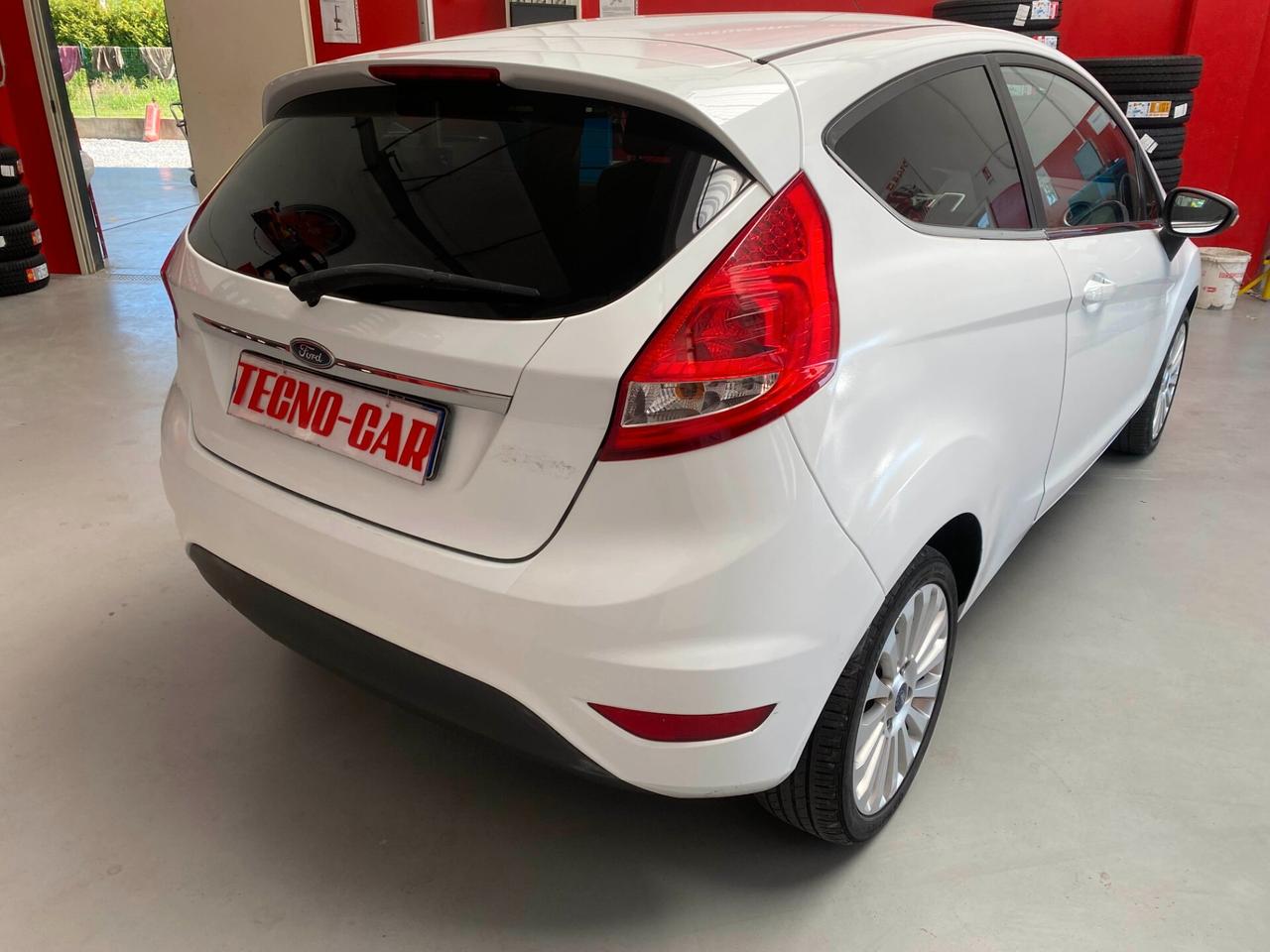 Ford Fiesta 1.4 TDCi 68CV 3 porte Titanium