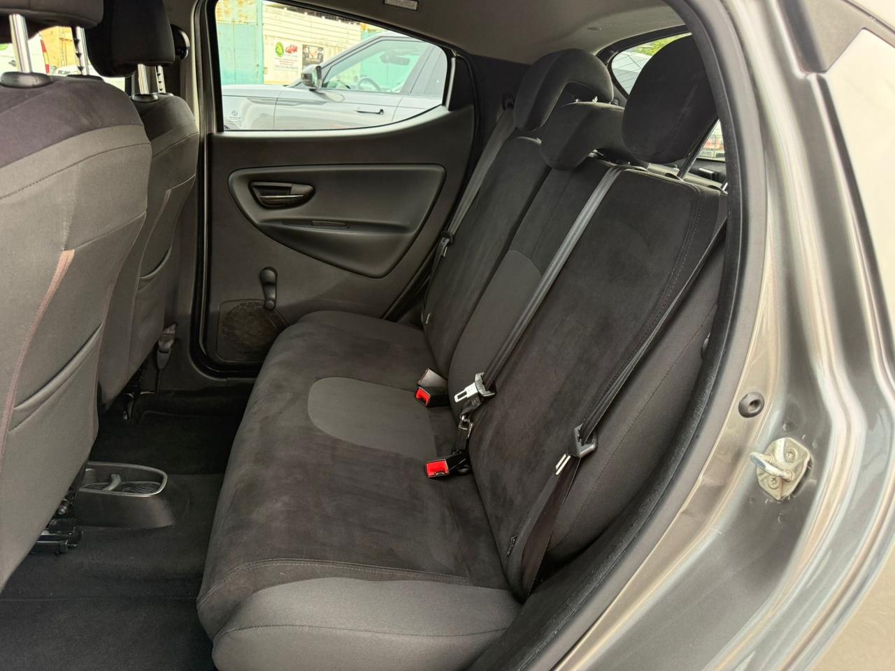 Lancia Ypsilon 1.2 Benz- Neopatentati-Anche Permuta