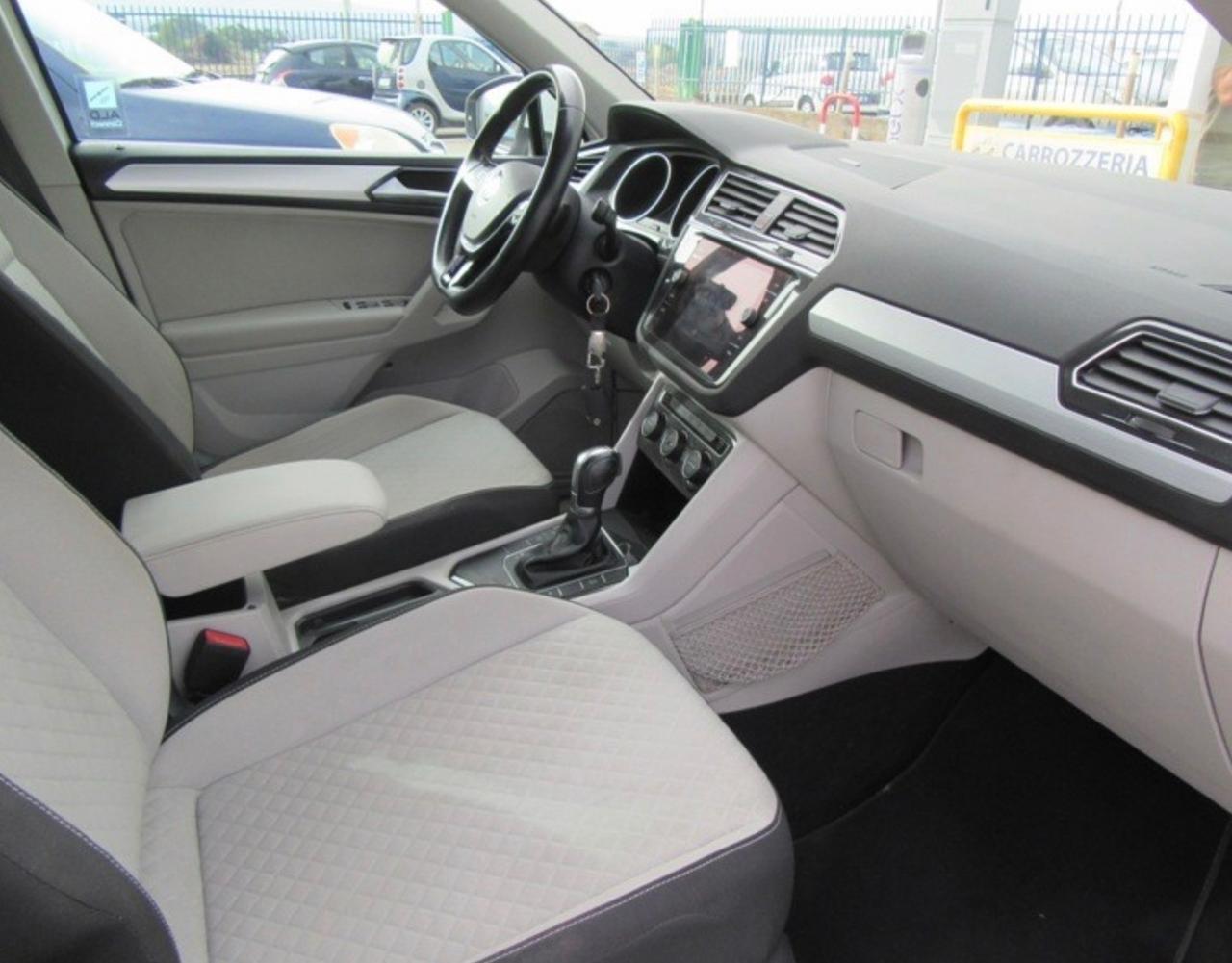 Volkswagen Tiguan 2.0 TDI SCR DSG Business BlueMotion Technology