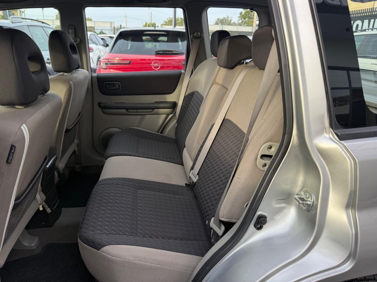 Nissan X-Trail 2.2 dCi Elegance