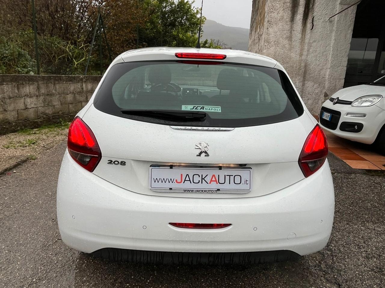 Peugeot 208 PureTech 82 5 porte Allure