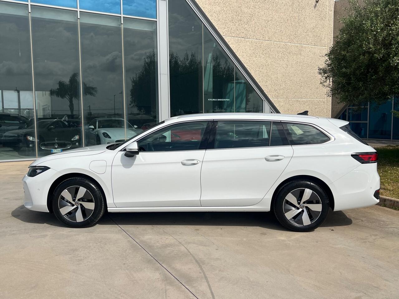 Volkswagen Passat 1.5 TSI eHybrid 204 CV DSG Business - SUPER OFFERTA T-STOCK