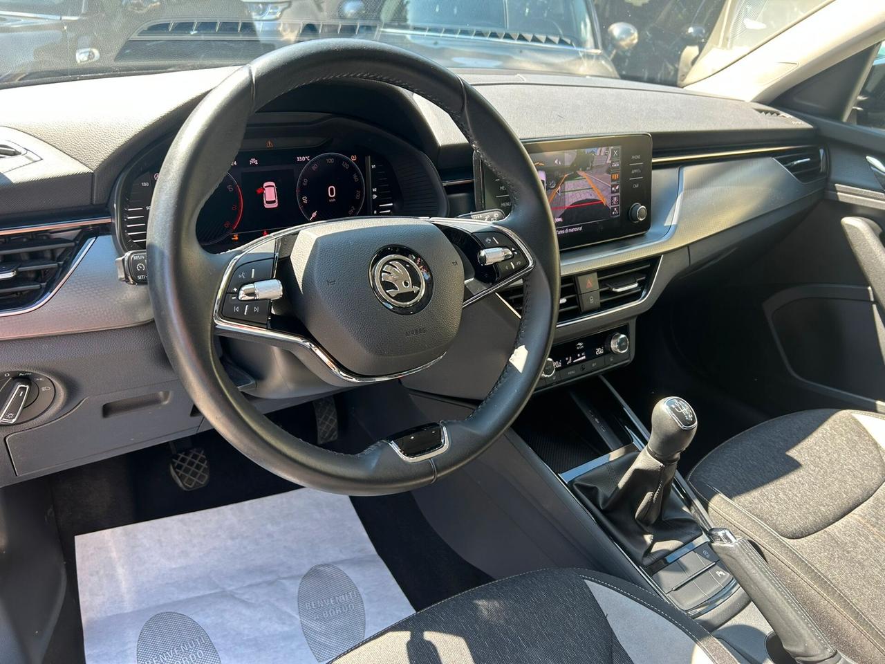 Skoda Kamiq 1.0 TSI Black Dots FARI LED - CERCHI 17" - RETROCAMERA